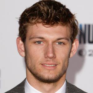 Alex Pettyfer's voice - Text to Speech AI
