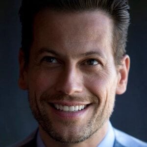 Ioan Gruffudd's voice - Text to Speech AI