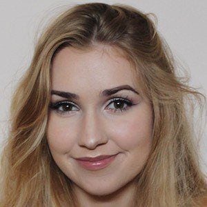 Mia Maples's voice - Text to Speech AI