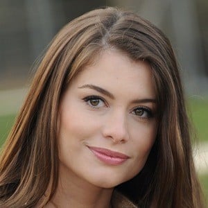 Alinne Moraes's voice - Text to Speech AI