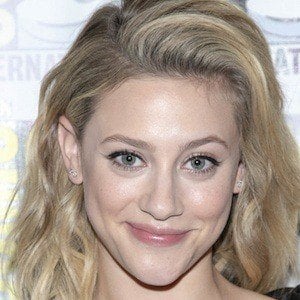 Lili Reinhart's voice - Text to Speech AI