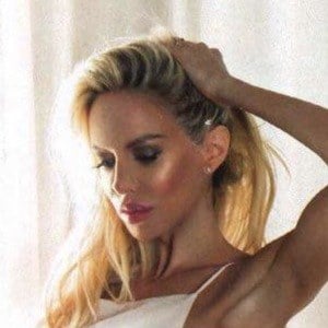 Luciana Salazar's voice - Text to Speech AI