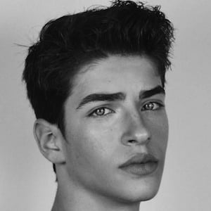 Manu Ríos's voice - Text to Speech AI