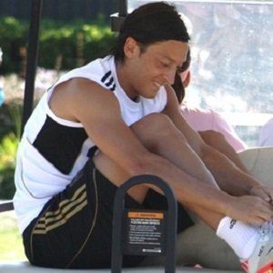 Mesut Özil's voice - Text to Speech AI