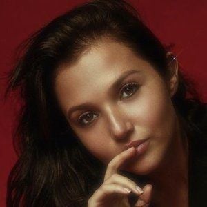 Mia McKenna-Bruce's voice - Text to Speech AI