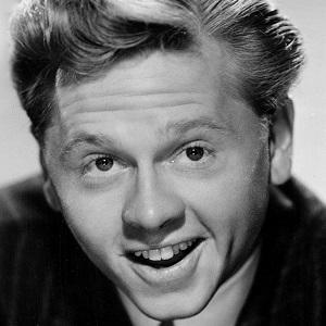 Mickey Rooney's voice - Text to Speech AI