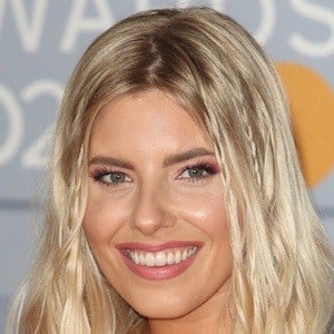 Mollie King's voice - Text to Speech AI