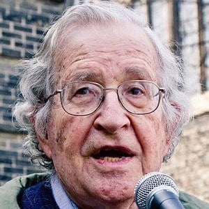Voz de Noam Chomsky - Text to Speech