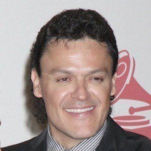 Pedro Fernández's voice - Text to Speech AI