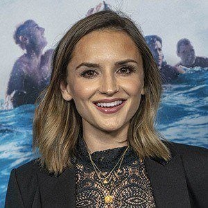 Rachael Leigh Cook's voice - Text to Speech AI