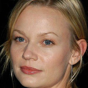 Samantha Mathis's voice - Text to Speech AI