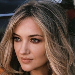 Sarah Darling's voice - Text to Speech AI