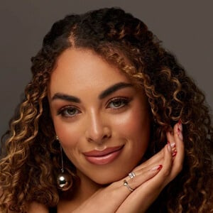 Sarah Nurse's voice - Text to Speech AI