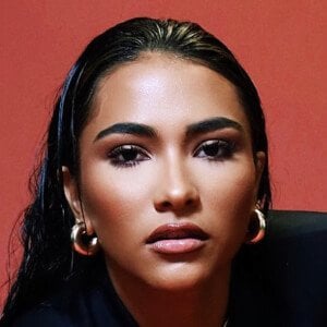 Sienna Mae Gomez's voice - Text to Speech AI