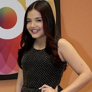 Stefany Vaz's voice - Text to Speech AI