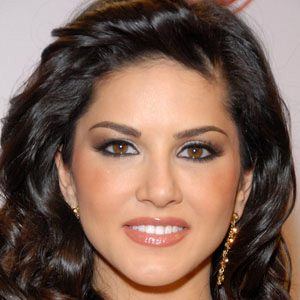 Sunny Leone's voice - Text to Speech AI