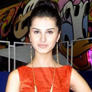 Tara Sutaria's voice - Text to Speech AI