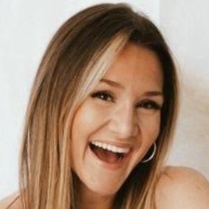 Ashley Hetherington's voice - Text to Speech AI