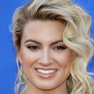 Tori Kelly's voice - Text to Speech AI