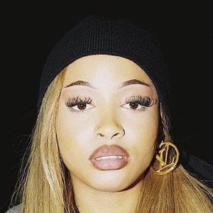 Uncle Waffles's voice - Text to Speech AI