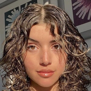 Zoe Gara's voice - Text to Speech AI