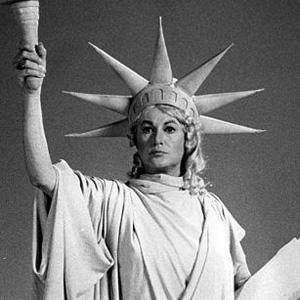 Bea Arthur's voice - Text to Speech AI