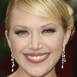 Adrienne Frantz's voice - Text to Speech AI