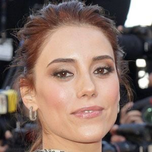 Cansu Dere's voice - Text to Speech AI