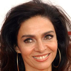 Claudia Ohana's voice - Text to Speech AI