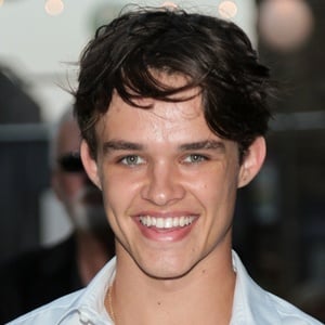 Curran Walters's voice - Text to Speech AI