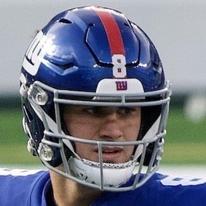 Daniel Jones's voice - Text to Speech AI