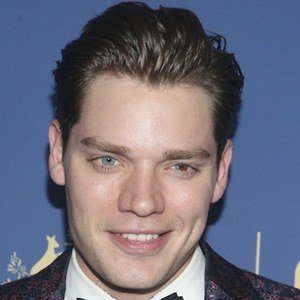 Dominic Sherwood's voice - Text to Speech AI