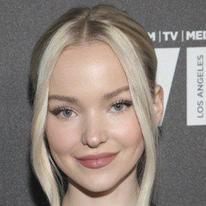 Voz de Dove Cameron - Text to Speech