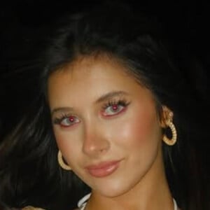 Elliana Walmsley's voice - Text to Speech AI