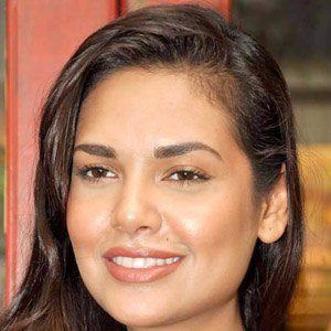 Esha Gupta's voice - Text to Speech AI