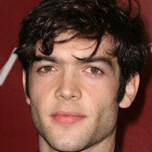 Ethan Peck's voice - Text to Speech AI
