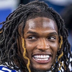 Voz de CeeDee Lamb - Text to Speech