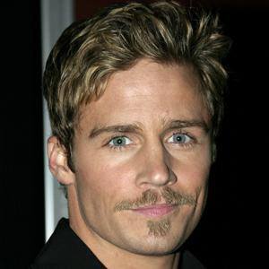 Dan Wells's voice - Text to Speech AI