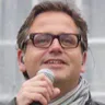 Guus Meeuwis Pop Singer voice for text-to-speech