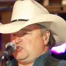 Mark Chesnutt Country Singer voice for text-to-speech