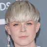Robyn Pop Singer voice for text-to-speech