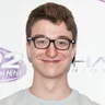 Ryan Met Pop Singer voice for text-to-speech