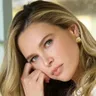 Sara Foster TV Actress voice for text-to-speech