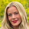 Zeta Makripoulia TV Show Host voice for text-to-speech